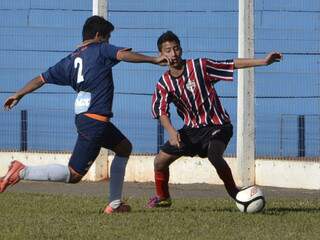 Torneio sub-16 movimento escolinhas de futebol de Campo Grande (Foto: Minamar Júnior)