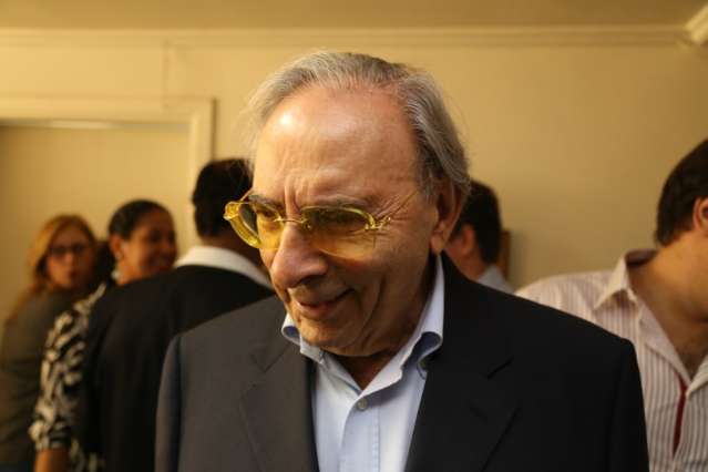 Empres&aacute;rio diz que foi apenas cumprimentar amigos em encontro do DEM