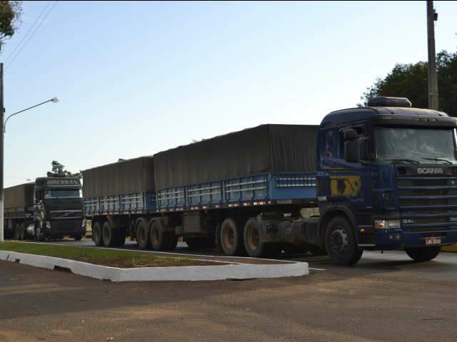  Apesar de greve anunciada por caminhoneiros, movimento &eacute; normal