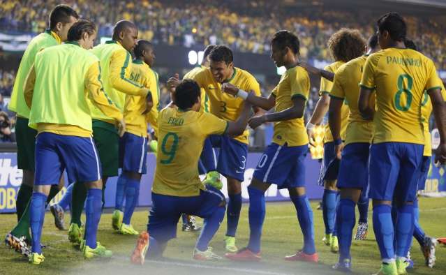PM refor&ccedil;a efetivo em 30% e prioriza Vila da Copa em dia de jogo do Brasil