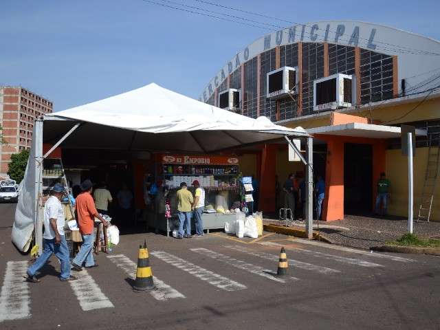 Reforma no Mercad&atilde;o tira metade dos comerciantes do pr&eacute;dio