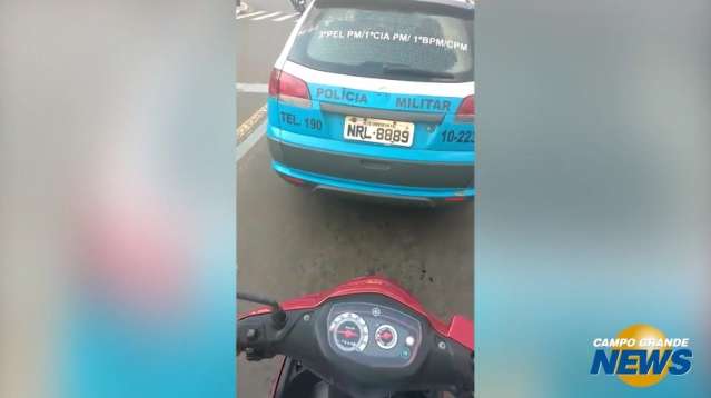 V&iacute;deo: desesperado, marido pede ajuda &agrave; PM e filma resgate de esposa