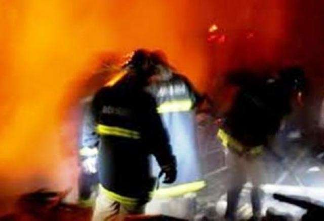 Depois de brigar com ex-marido mulher p&otilde;e fogo na pr&oacute;pria casa