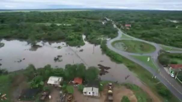 Chuva na cabeceira faz n&iacute;vel do rio Miranda subir e desabrigada fam&iacute;lia