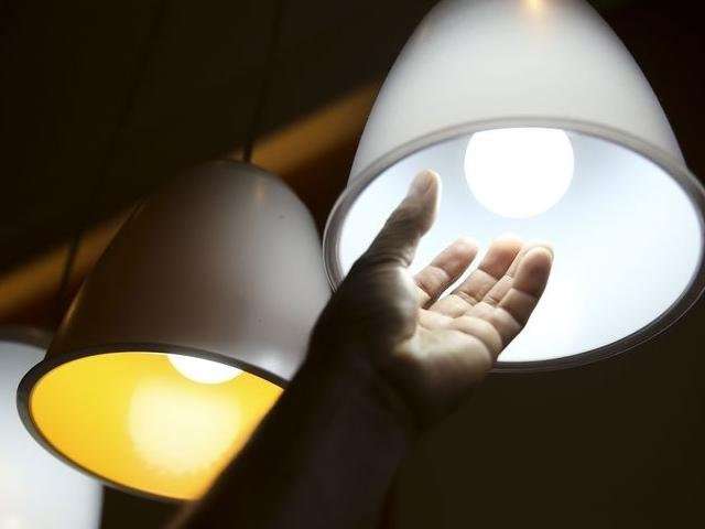 Decreto de Temer reduz subs&iacute;dios inclu&iacute;dos nas contas de energia el&eacute;trica