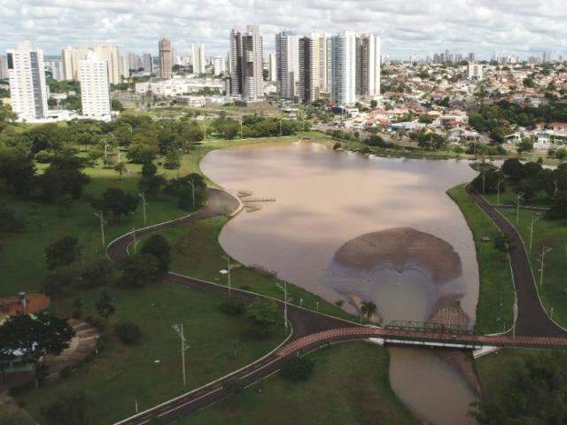 Governo d&aacute; 1&ordm; passo para obra em c&oacute;rrego contra assoreamento em Parque