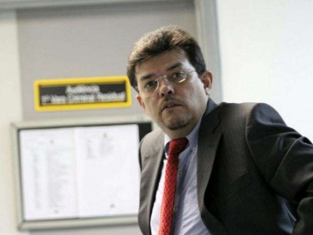 Justi&ccedil;a nega pedido de gratuidade em a&ccedil;&atilde;o e Olarte ter&aacute; de pagar R$ 3,5 mil