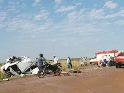 Colisão entre 2 veículos mata casal e criança na MS-162, em Sidrolândia