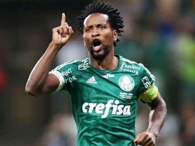 Depois de muitas cr&iacute;ticas, Palmeiras muda radicalmente a lateral esquerda