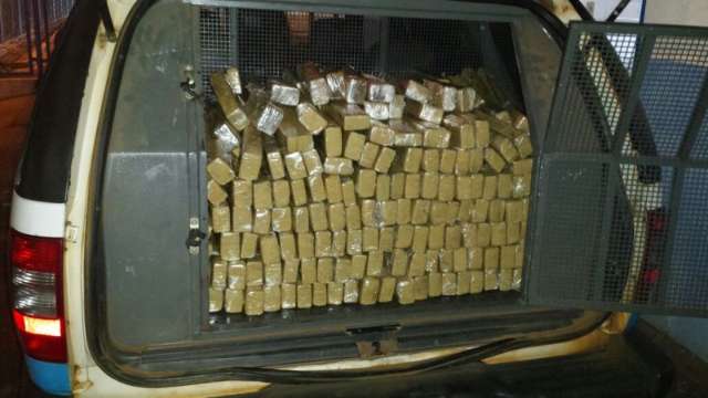 Pol&iacute;cia prende trio de Rond&ocirc;nia com 221 quilos de maconha na Nova Campo Grande