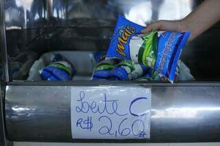 Com alta, preço do leite varia de R$2,60 até R$ 2,99 (Foto: Alcides Neto)