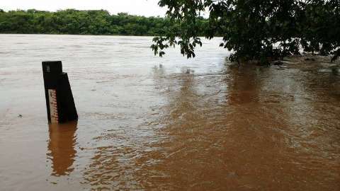 Nível do Rio Taquari sobe e ribeirinhos se preocupam com possível enchente