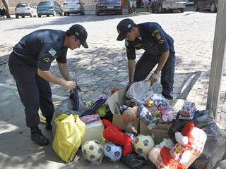 Polícia já começou a receber brinquedos novos e usados (foto: Anderson Gallo/Diarionline)