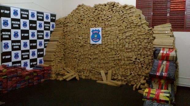 Ve&iacute;culo de MS levava 4 toneladas de maconha para Goi&aacute;s