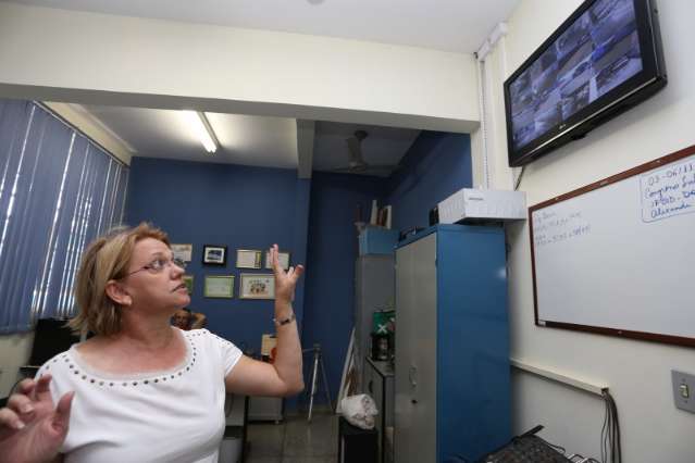 Para pagar c&acirc;meras de seguran&ccedil;a, escola p&uacute;blica vende past&eacute;is no Buriti
