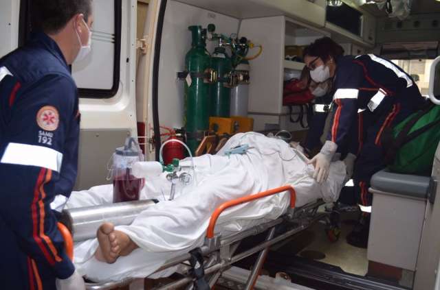 Comerciante ferido em assalto &eacute; transferido para hospital p&uacute;blico