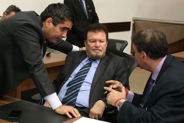 Deputados lamentam poucas mudan&ccedil;as em reforma pol&iacute;tica no Congresso
