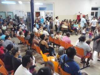 UPA lotada e longa espera prejudica pacientes em busca de atendimento na Capital (Foto: Direto das Ruas)