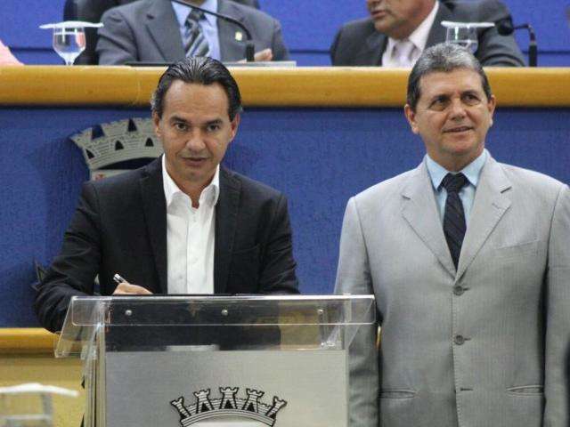 Distribui&ccedil;&atilde;o de alvar&aacute;s come&ccedil;a a ser definida na segunda, diz Marquinhos