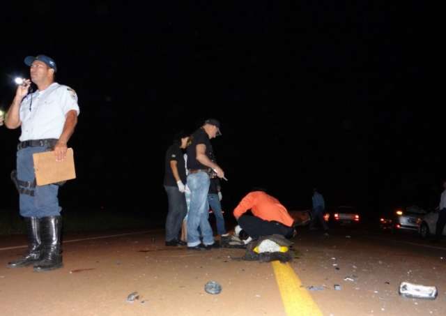 Motociclista de 18 anos morre ao atropelar vaca na Perimetral Norte 