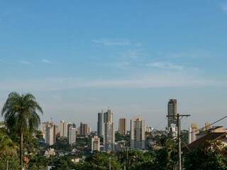 Sexta-feira ser&aacute; de temperaturas elevadas e chuva isolada em MS