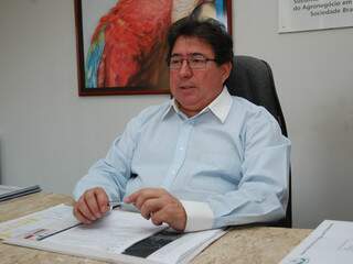 Superintendente da SFA (Superintendência Federal da Agricultura), Orlando Baez, admitiu dificuldade em vigiar mais de 600 quilômetros de fronteira seca. (Foto: Simão Nogueira)