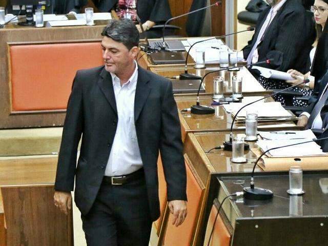 Testemunha chave confirma golpes com utiliza&ccedil;&atilde;o de cheques em branco