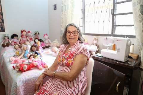 Dar “vida” a bonecos nunca fez tanto sentido para Ester, que venceu câncer  