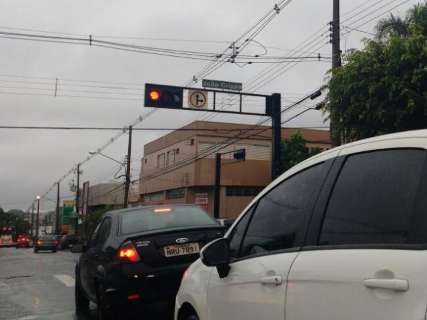 Após forte chuva, semáforos da Mato Grosso estão desregulados