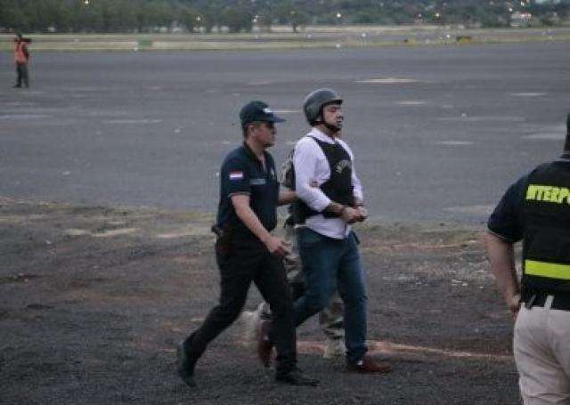 Extraditado, traficante Pav&atilde;o ser&aacute; levado por avi&atilde;o da PF para SC