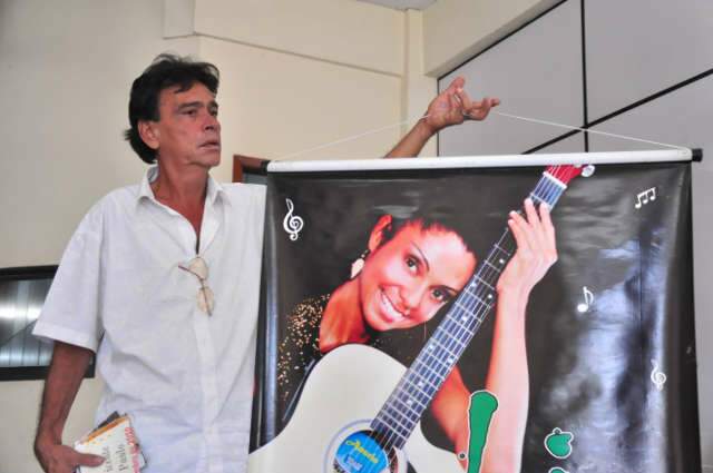  Cantora desaparecida h&aacute; um m&ecirc;s pode ter deixado o esposo, diz delegado