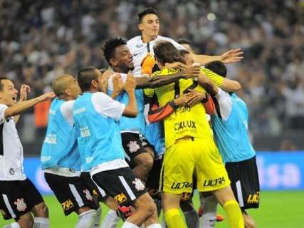Corinthians elimina o São Paulo nos pênaltis e vai à final do Paulistão
