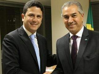 Ministro das Cidades, Bruno Araújo, com o governador do Estado, Reinaldo Azambuja (PSDB).
(Foto: Ministério das Cidades/Arquivo).