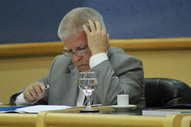 Ap&oacute;s cinco mandatos, Edil anuncia que n&atilde;o disputar&aacute; reelei&ccedil;&atilde;o em 2016