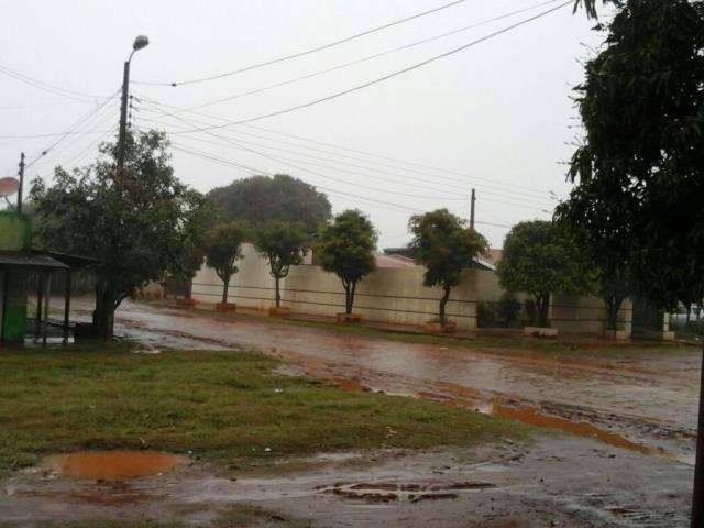 Tempo permanece nublado e com previs&atilde;o de chuva em cidades da fronteira