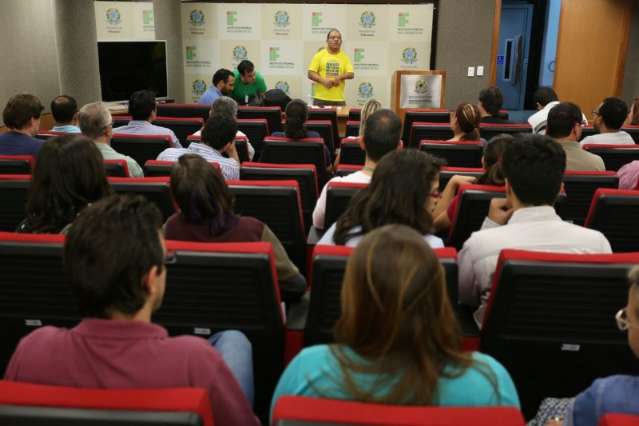 Professores do Instituto Federal param por redu&ccedil;&atilde;o na jornada de trabalho