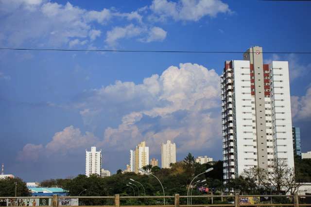 Meteorologia indica pancadas de chuva isoladas no per&iacute;odo da tarde