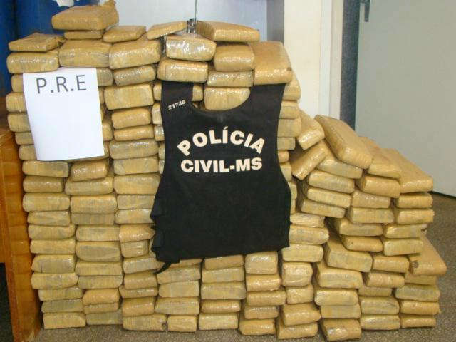  Ap&oacute;s 8 meses de investiga&ccedil;&atilde;o, 4 s&atilde;o presos com 334 quilos de maconha