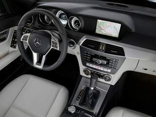 Mercedes-Benz apresenta o C250 Turbo Sport Coupé