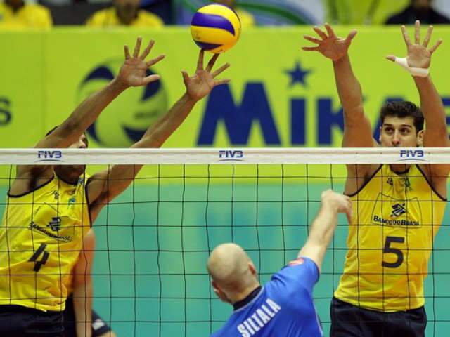  Sele&ccedil;&atilde;o masculina de v&ocirc;lei vence Finl&acirc;ndia por 3 a 0 pela Liga Mundial
