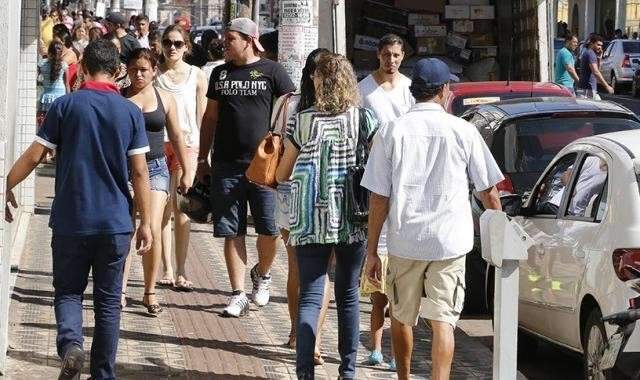 Para salvar vendas de Natal, com&eacute;rcio se antecipa e prepara promo&ccedil;&atilde;o de R$ 1 mi