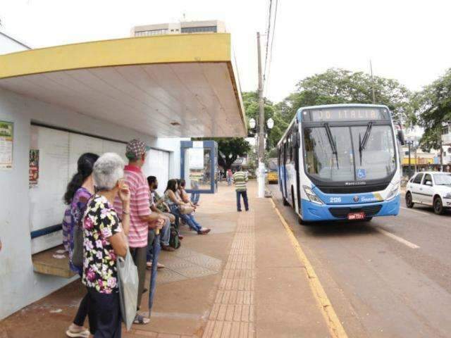 Prefeitura avalia h&aacute; 5 meses pedido de alta do passe de &ocirc;nibus para R$ 3,66