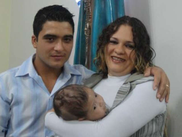 Ap&oacute;s 6 cirurgias e desabafo no Facebook, o al&iacute;vio de ir para casa com o filho