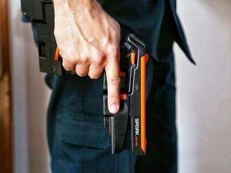 A partir de hoje, policiamento de 137 bairros conta com arma de choque
