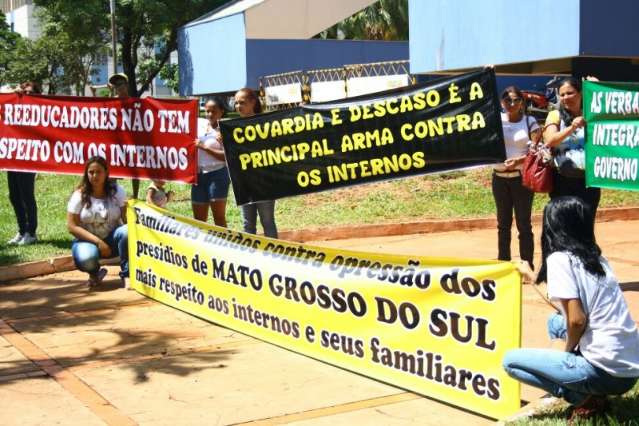 Fam&iacute;lias de presos protestam por melhores condi&ccedil;&otilde;es nos pres&iacute;dios