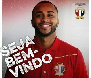 Pelo perfil do Sócio-Torcedor no Twitter, o Tricolor comunicou que o ex-jogador do Palmeiras assinou contrato até o fim de 2018. (Foto: Reprodução/Twitter)
