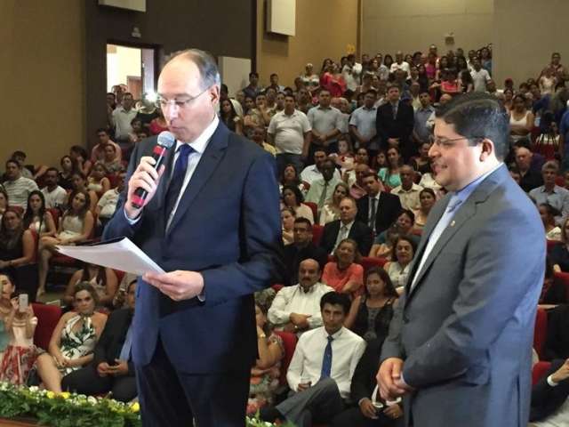 Transi&ccedil;&atilde;o foi mentirosa e situa&ccedil;&atilde;o da prefeitura &eacute; de recome&ccedil;o, diz Peluffo