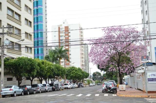 S&aacute;bado teve m&iacute;nima de 13&ordm;C e deve ficar nublado, com previs&atilde;o de chuva forte
