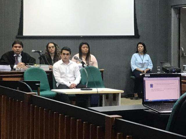&ldquo;Fiquei cego&rdquo;, alega r&eacute;u sobre noite que fez jovem desmaiar com golpe