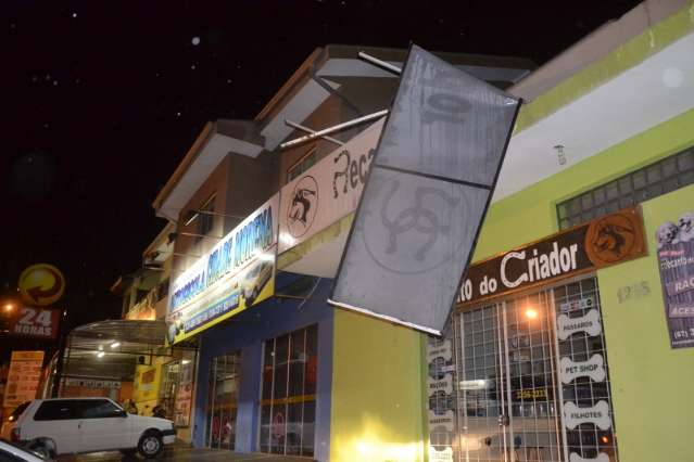 Temporal derrubou 32 &aacute;rvores em Campo Grande, segundo bombeiros